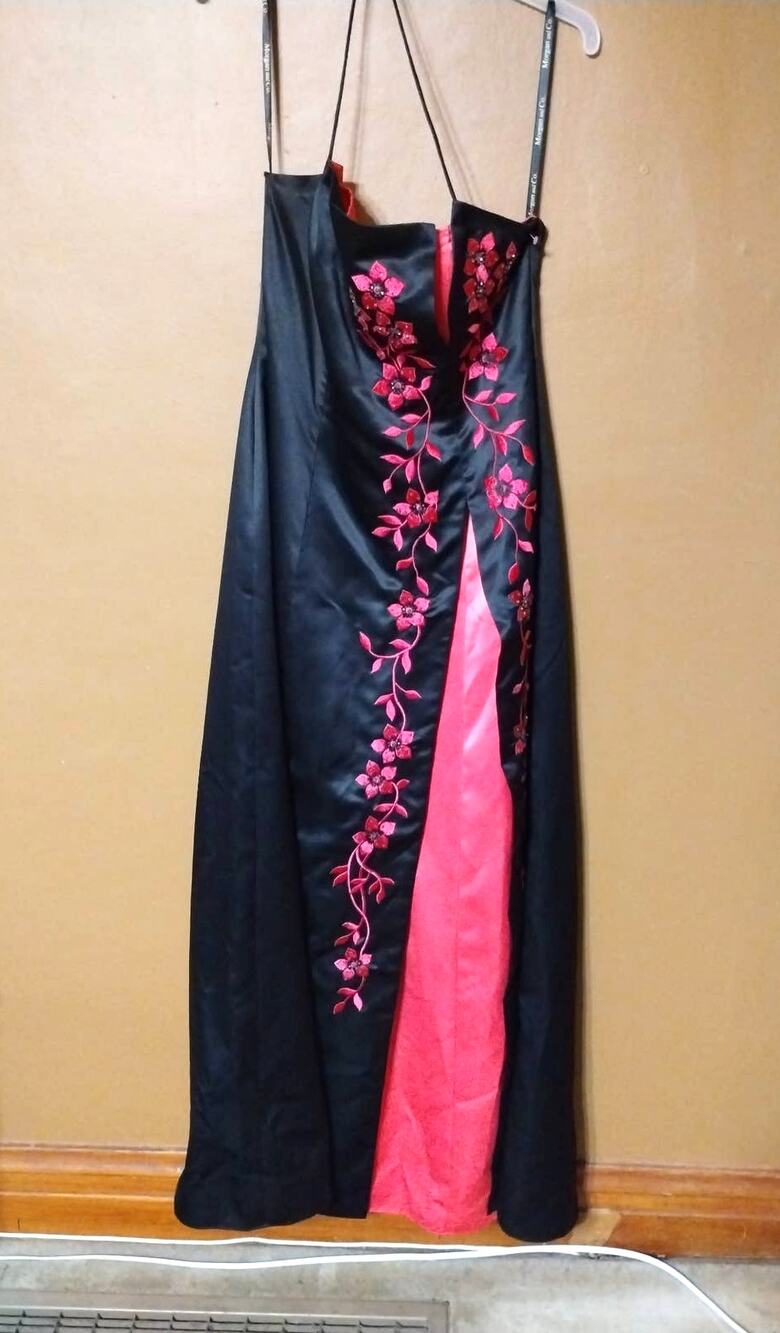 Morgan and Co. Pinkish Red/Black Formal Dress size 13/14
